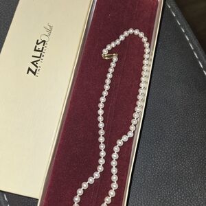 Zales Classic White Pearl Necklace
